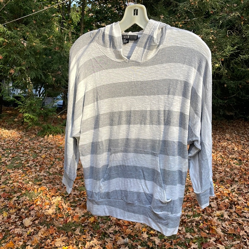 Hooded sweater